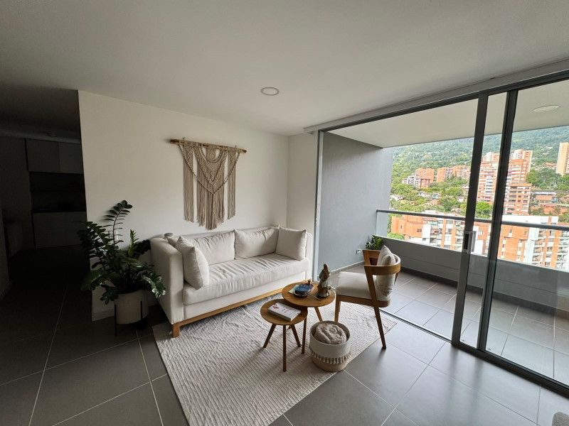 Apartamento en arriendo Antioquia Envigado La Sebastiana 89 m2 Habitaciones 2 Baños 3 Garajes 2 Precio $4800000