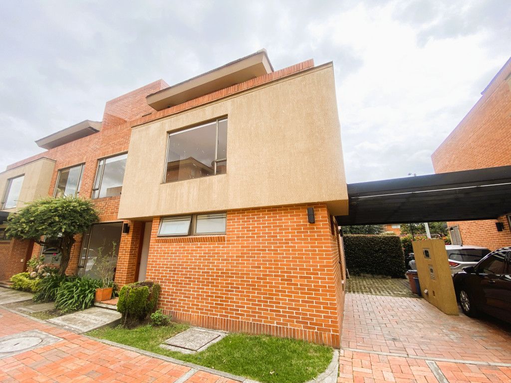 Casa en arriendo Cundinamarca Bogotá Conejera 188 m2 Habitaciones 3 Baños 5 Garajes 2 Precio $6700000