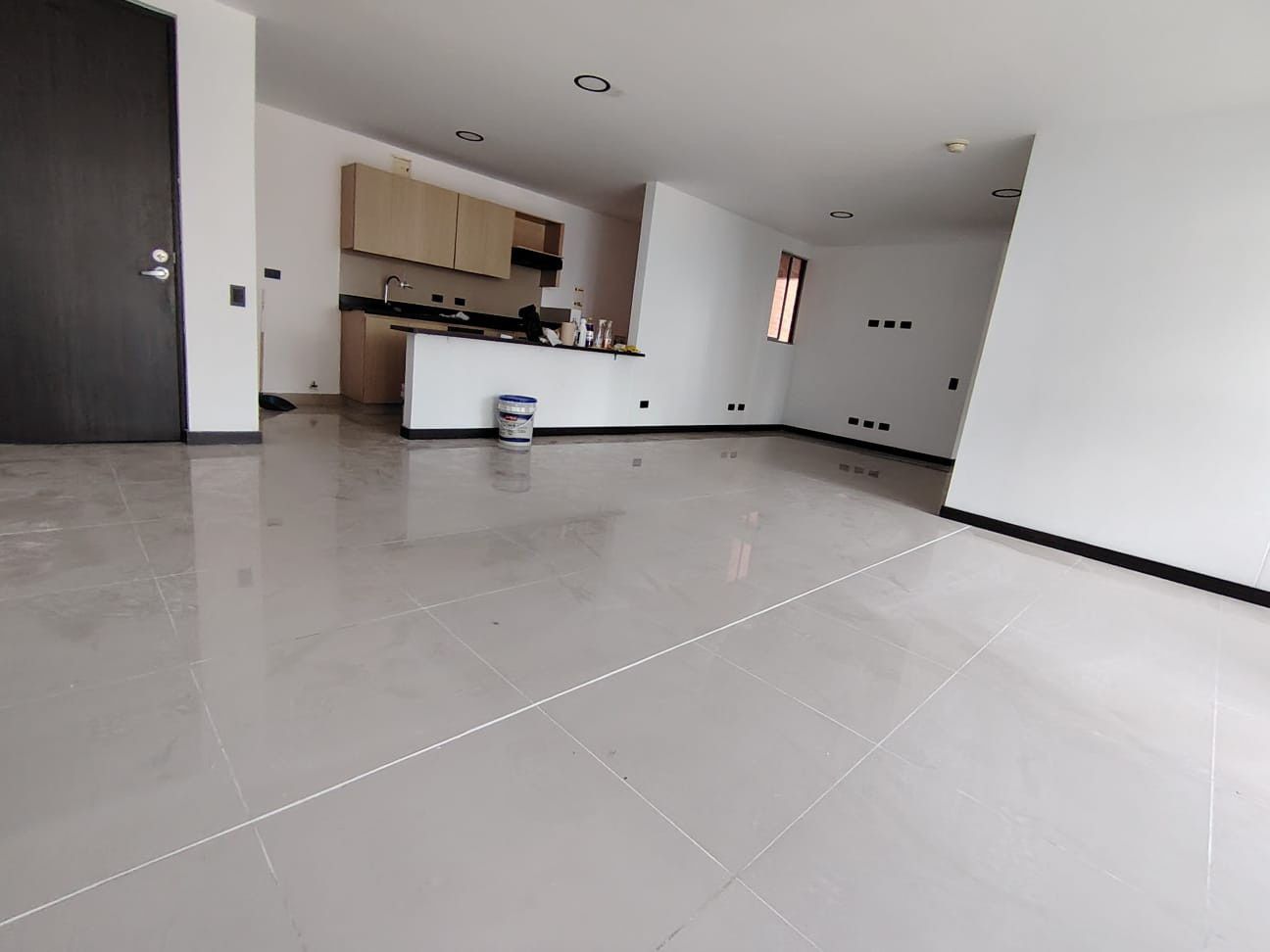 Apartamento en arriendo Antioquia Envigado Loma De Las Brujas 110 m2 Habitaciones 3 Baños 3 Garajes 2 Precio $5000000