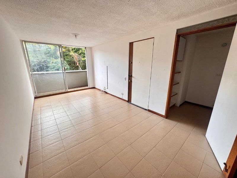 Apartamento en arriendo Antioquia Envigado El Embrujo 65 m2 Habitaciones 2 Baños 3 Garajes 1 Precio $2600000