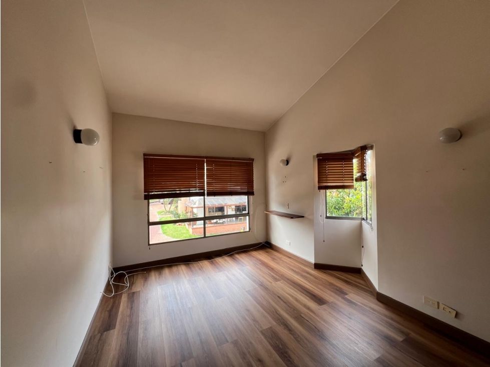 Casa en venta Caldas Manizales El Trebol 260 m2 Habitaciones 3 Baños 4 Garajes 6 Precio $1400000000