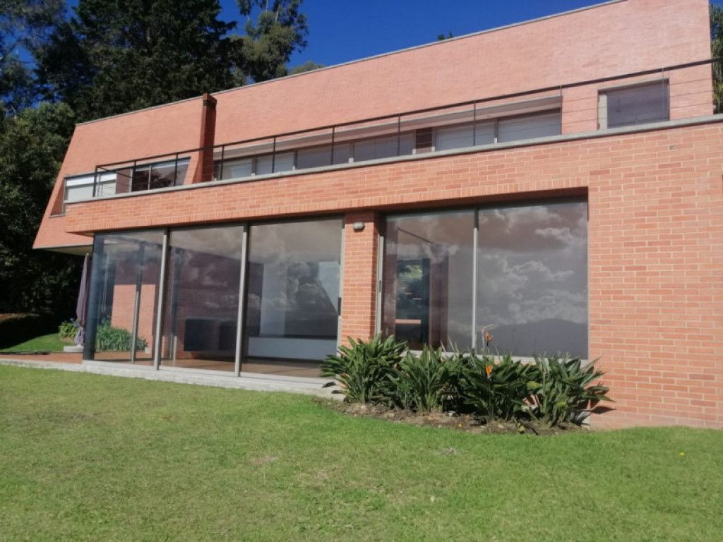 Casa en venta Antioquia Medellín Asomadera No2 350 m2 Habitaciones 3 Baños 5 Garajes 3 Precio $3100000000