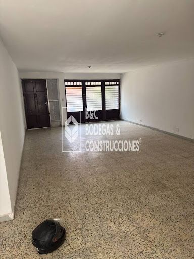 Casa en arriendo Antioquia Medellín La Candelaria 145 m2 Habitaciones 5 Baños 2 Garajes 1 Precio $4200000