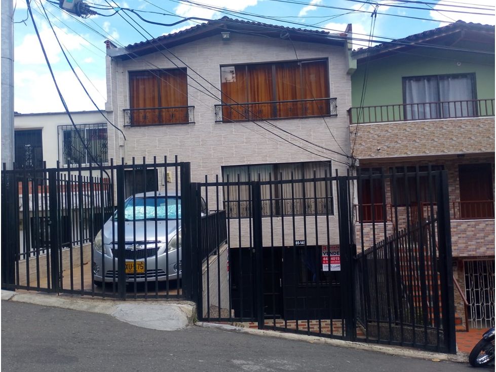 Casa en venta Antioquia Medellín Campo Valdes No1 95 m2 Habitaciones 6 Baños 1 Garajes 1 Precio $497000000