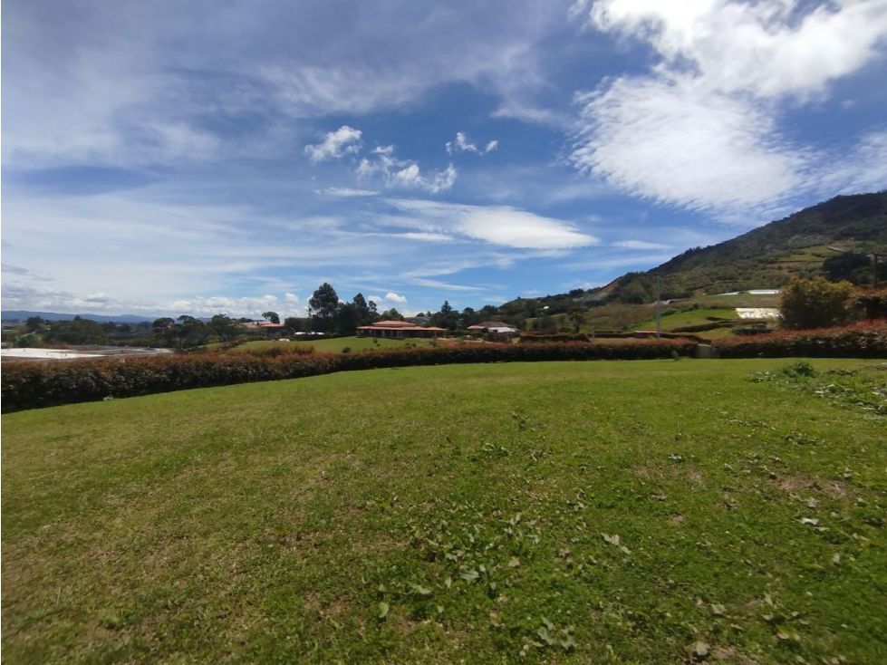 Lote en venta Antioquia El Carmen De Viboral El Carmen De Viboral 2205 m2 Habitaciones 0 Baños 0 Garajes 0 Precio $600000000