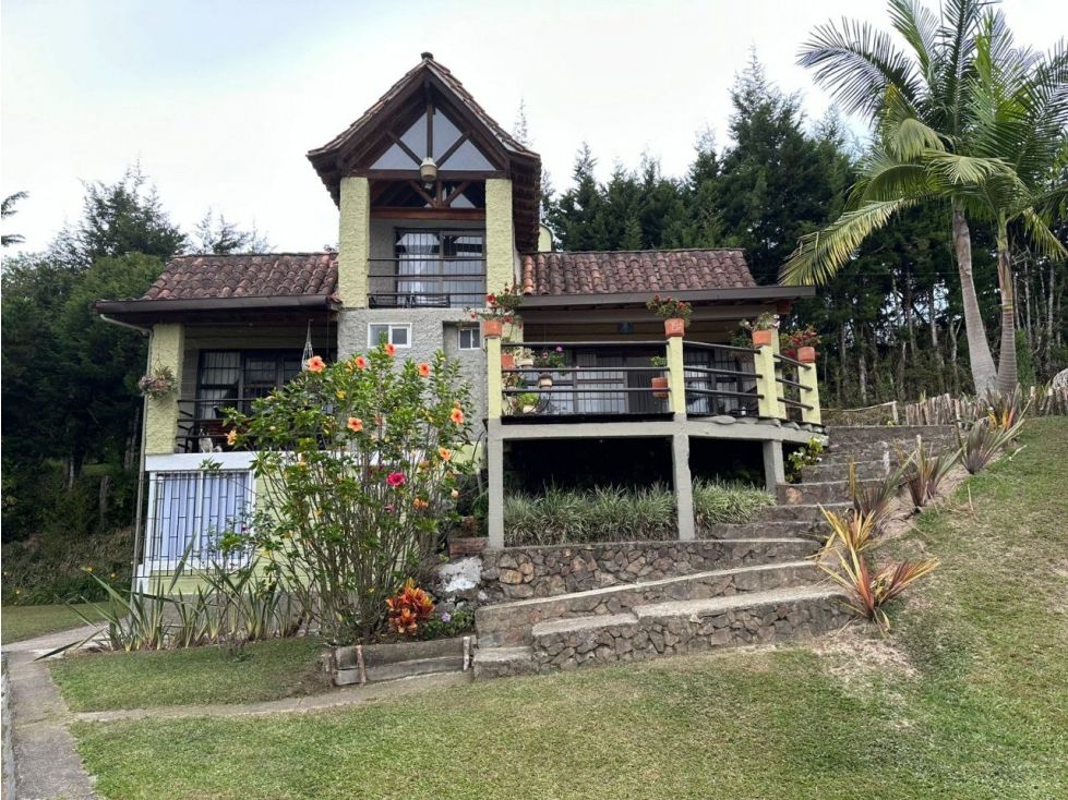 Finca en venta Antioquia Rionegro Rionegro 500 m2 Habitaciones 5 Baños 4 Garajes 3 Precio $1250000000