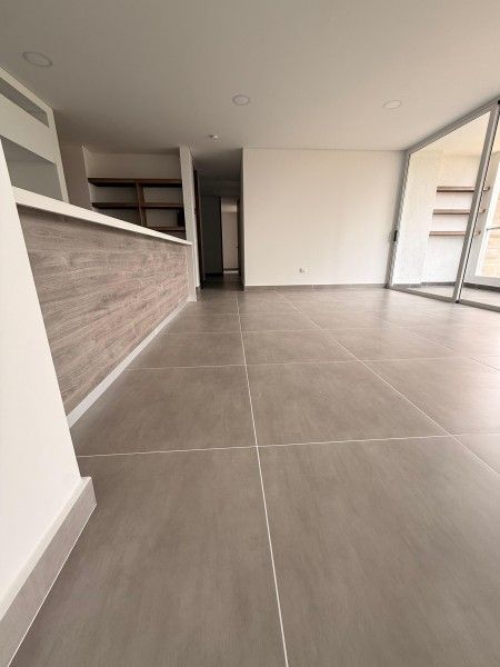 Apartamento en arriendo Valle Del Cauca Cali Urbanización Ciudad Jardín 129 m2 Habitaciones 3 Baños 4 Garajes 2 Precio $6800000