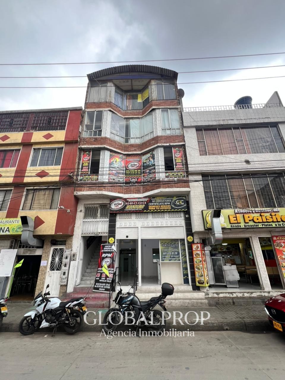 Local en arriendo Cundinamarca Bogotá Dindalito 144 m2 Habitaciones 0 Baños 2 Garajes 0 Precio $5000000