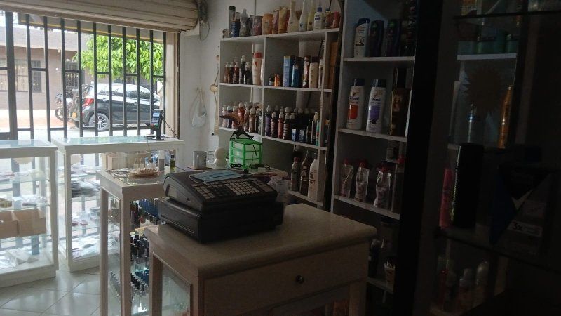 Local en venta Antioquia Medellín San Bernardo 18 m2 Habitaciones 0 Baños 1 Garajes 0 Precio $160000000