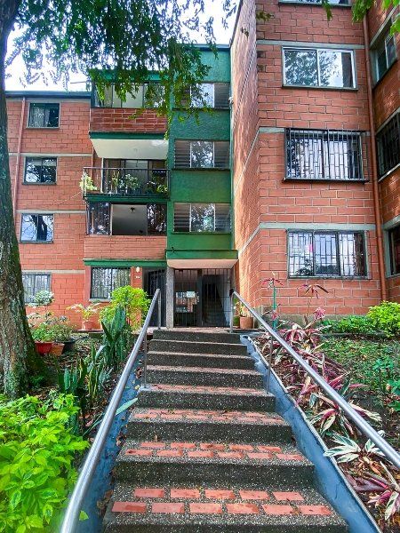 Apartamento en arriendo Antioquia Medellín Las Playas 78 m2 Habitaciones 3 Baños 1 Garajes 0 Precio $2700000