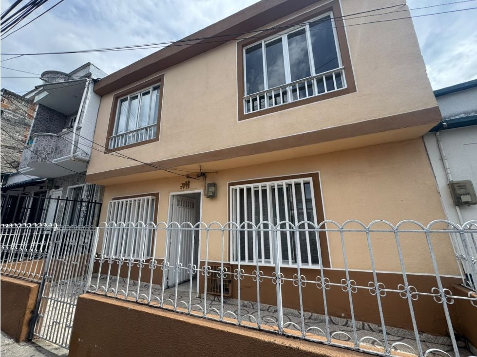 Casa en venta Risaralda Pereira Santa Ines 207 m2 Habitaciones 17 Baños 3 Garajes 1 Precio $900000000