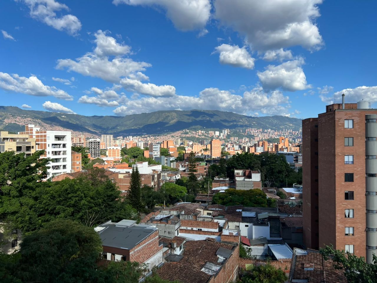 Apartamento en arriendo Antioquia Medellín Calasanz Parte Alta 60 m2 Habitaciones 2 Baños 2 Garajes 1 Precio $2500000