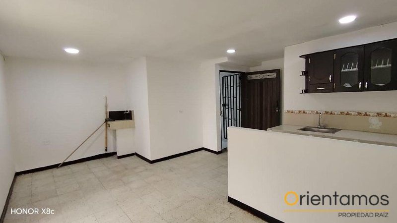 Bodega en arriendo Antioquia Medellín Colombia 91 m2 Habitaciones 0 Baños 1 Garajes 0 Precio $2000000
