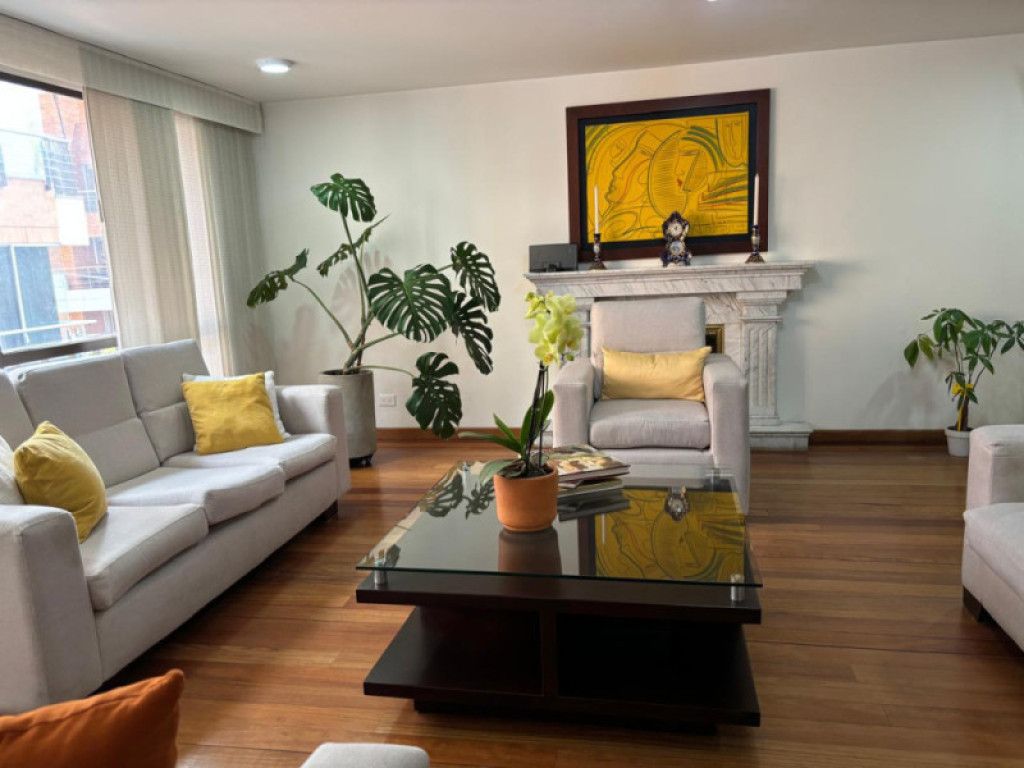 Apartamento en venta Cundinamarca Bogotá Santa Bibiana 325 m2 Habitaciones 4 Baños 6 Garajes 4 Precio $2100000000