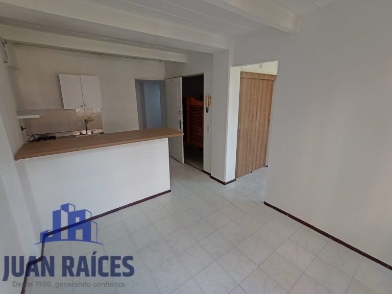 Apartaestudio en arriendo Antioquia Medellín La Mota 40 m2 Habitaciones 1 Baños 1 Garajes 0 Precio $1800000