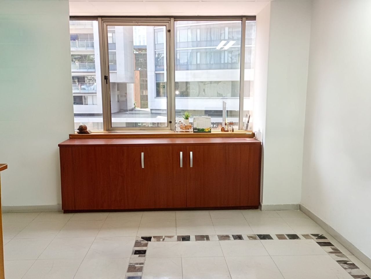 Consultorio en arriendo Antioquia Medellín Patio Bonito 23 m2 Habitaciones 0 Baños 1 Garajes 1 Precio $3500000