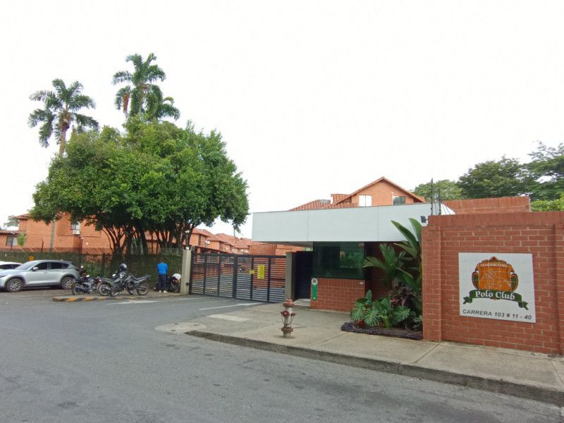 Casa en arriendo Valle Del Cauca Cali Urbanización Ciudad Jardín 130 m2 Habitaciones 3 Baños 3 Garajes 2 Precio $3600000