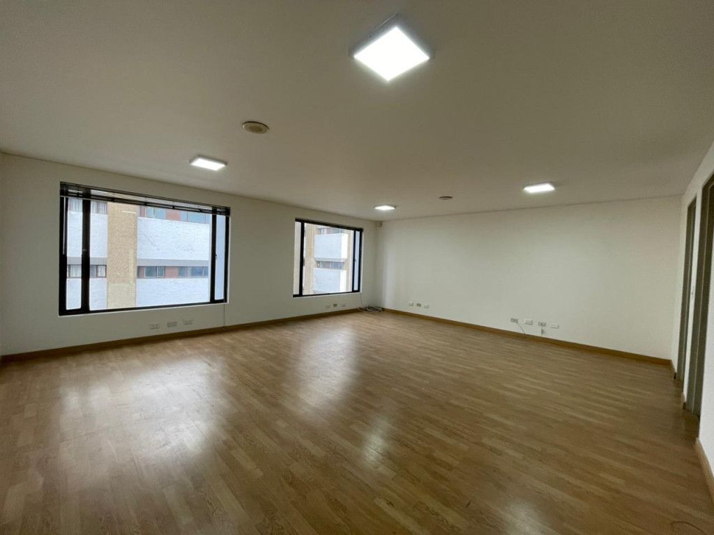 Oficina en arriendo Cundinamarca Bogotá El Espartillal 40 m2 Habitaciones 0 Baños 1 Garajes 1 Precio $2490000