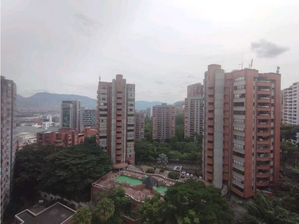 Apartamento en arriendo Antioquia Medellín Manrique Oriental 211 m2 Habitaciones 3 Baños 5 Garajes 2 Precio $9800000