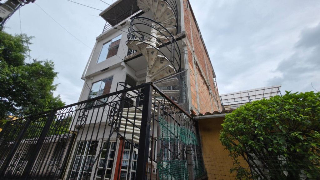 Apartaestudio en arriendo Valle Del Cauca Cali Los Parques - Barranquilla 40 m2 Habitaciones 1 Baños 1 Garajes 0 Precio $800000