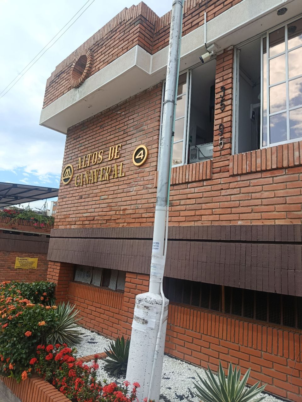 Apartamento en arriendo Santander Floridablanca Ub Altos De Cañaveral Et Iv 48 m2 Habitaciones 3 Baños 2 Garajes 2 Precio $1927000