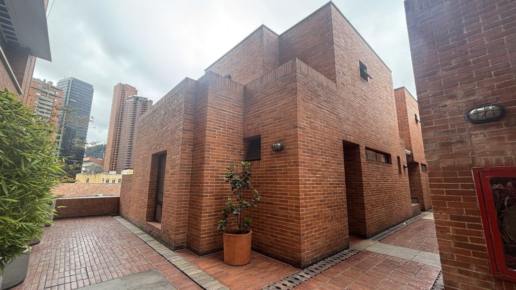 Apartamento en venta Cundinamarca Bogotá Samper 97 m2 Habitaciones 1 Baños 2 Garajes 2 Precio $950000000