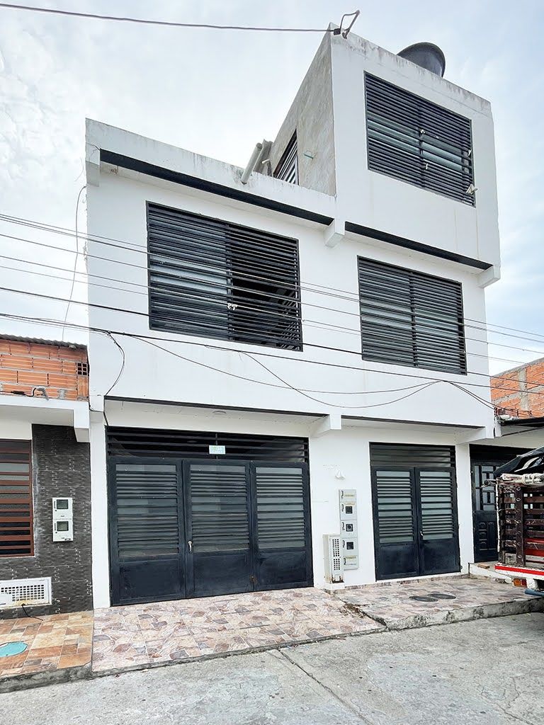 Inmuebles en Remate Casa en venta Cundinamarca Girardot Br Altos Del Peñon 152 m2 Habitaciones 4 Baños 4 Garajes 1 Precio $227000000