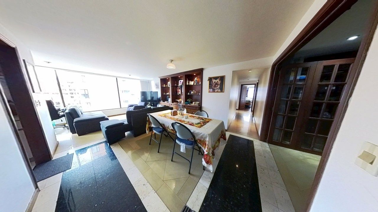 Inmuebles en Remate Apartamento en venta Cundinamarca Bogotá San José Del Prado 122 m2 Habitaciones 3 Baños 2 Garajes 2 Precio $749000000