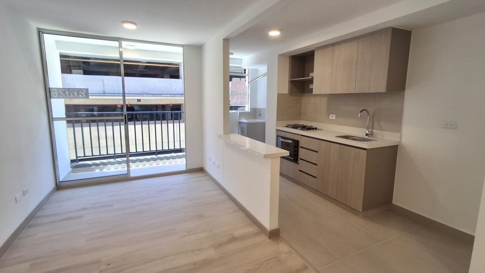 Apartamento en arriendo Antioquia Rionegro Centro 78 m2 Habitaciones 3 Baños 2 Garajes 1 Precio $2400000
