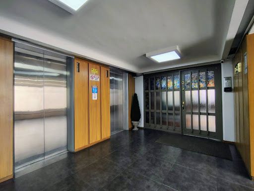 Oficina en arriendo Cundinamarca Bogotá La Veracruz 12 m2 Habitaciones 0 Baños 2 Garajes 0 Precio $760000