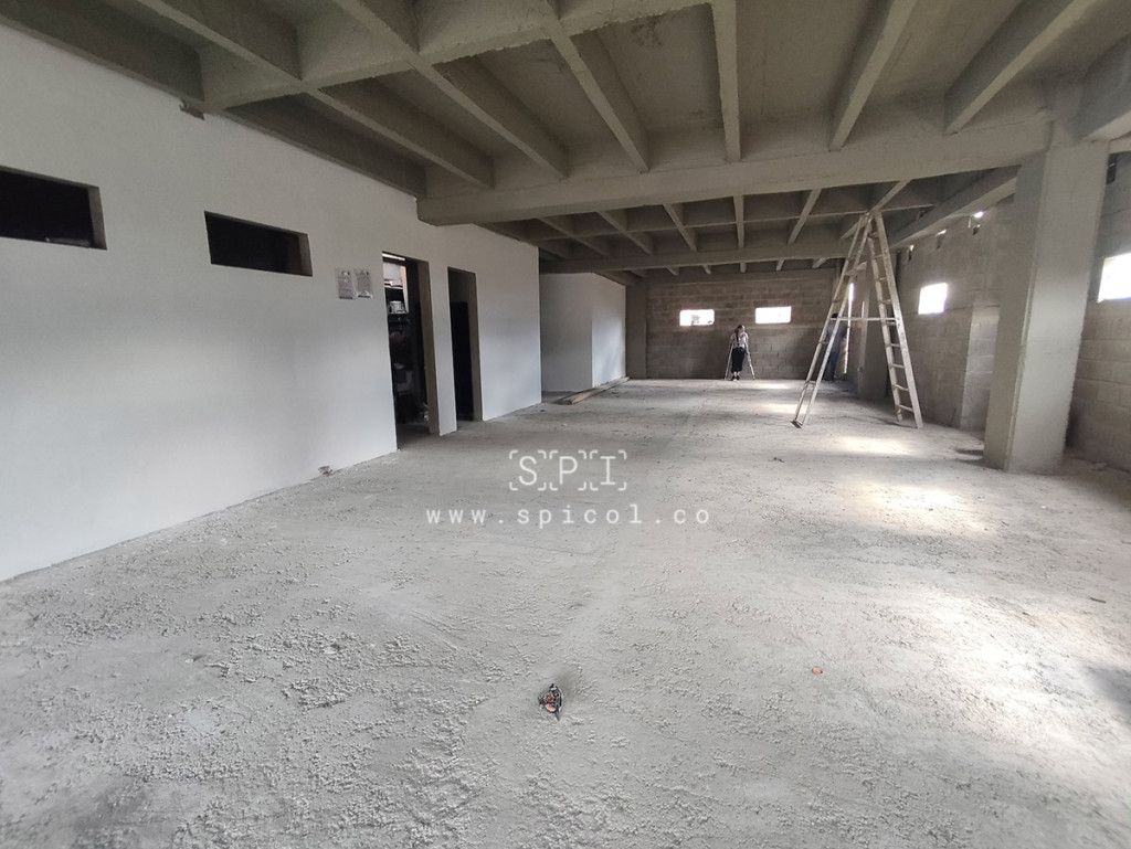 Bodega en arriendo Antioquia Medellín Enciso 215 m2 Habitaciones 0 Baños 2 Garajes 2 Precio $10000000