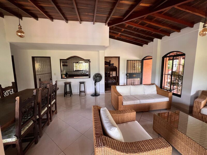 Casa en arriendo Santander San Gil San Gil 1100 m2 Habitaciones 4 Baños 4 Garajes 2 Precio $3000000