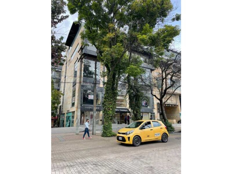 Local en arriendo Cundinamarca Bogotá El Retiro 111 m2 Habitaciones 0 Baños 0 Garajes 0 Precio $9000000