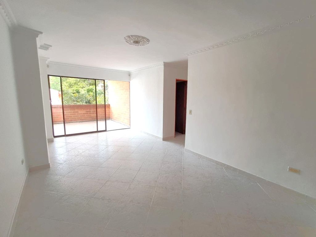 Apartamento en arriendo Antioquia Medellín Los Alpes 96 m2 Habitaciones 3 Baños 3 Garajes 0 Precio $3000000