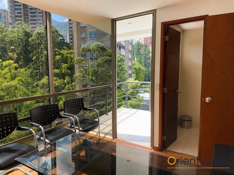 Oficina en arriendo Antioquia Medellín Los Naranjos 54 m2 Habitaciones 0 Baños 2 Garajes 0 Precio $4900000