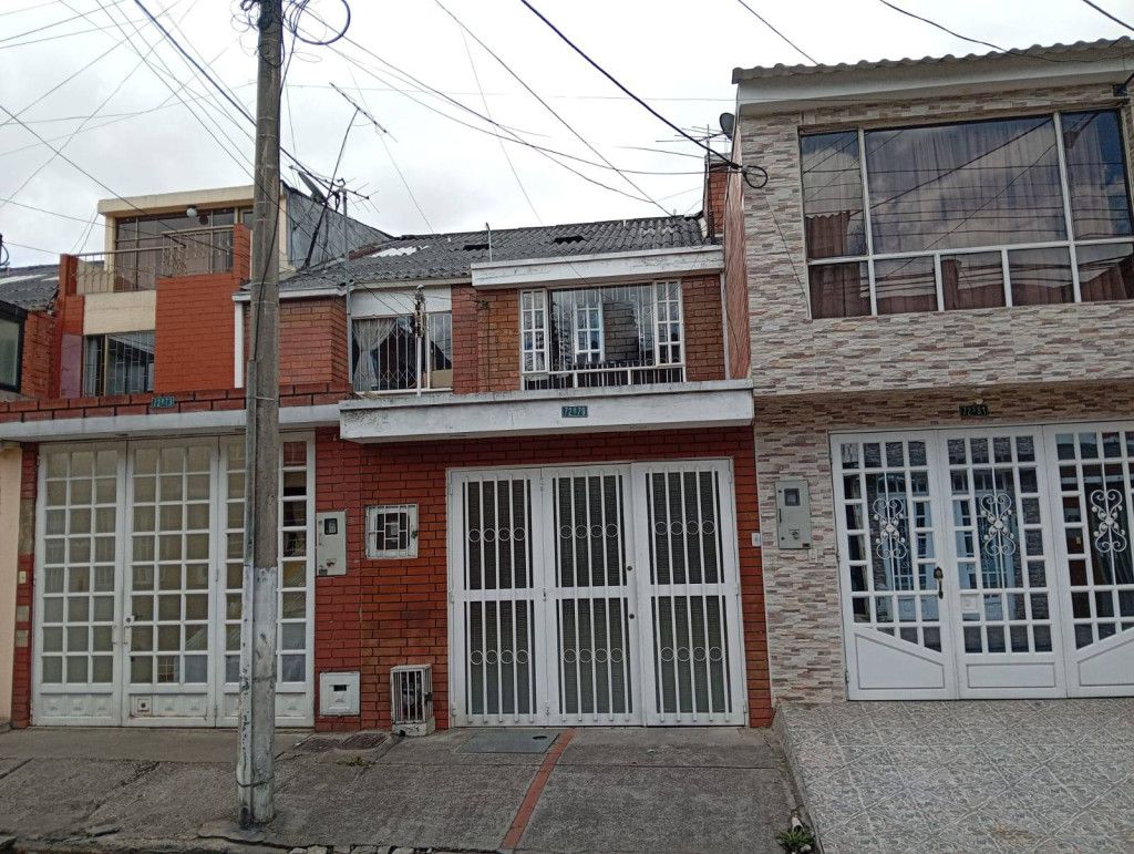 Casa en arriendo Cundinamarca Bogotá Americas Occidental 70 m2 Habitaciones 2 Baños 2 Garajes 1 Precio $3090000