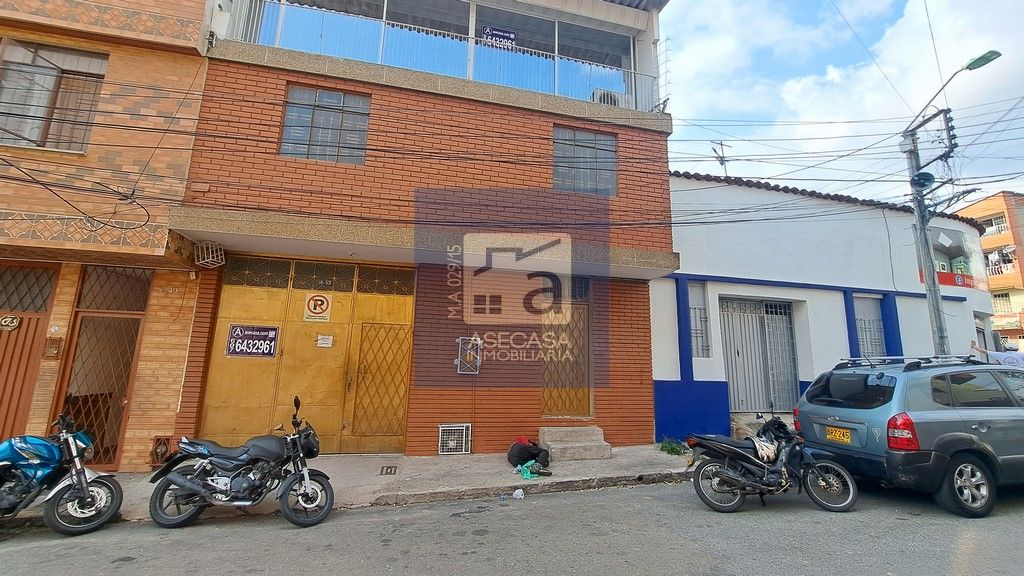 Casa en arriendo Santander Bucaramanga Gomez Niño 250 m2 Habitaciones 4 Baños 3 Garajes 0 Precio $2000000