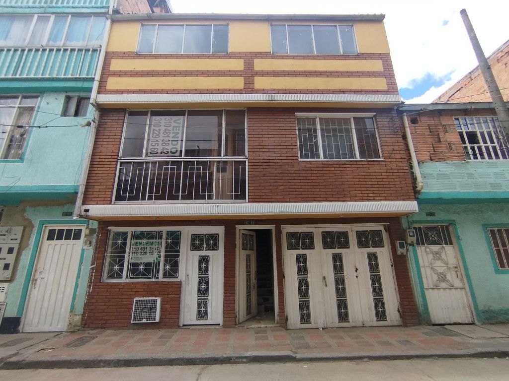 Casa en venta Cundinamarca Bogotá Llanito 302 m2 Habitaciones 5 Baños 4 Garajes 1 Precio $420000000