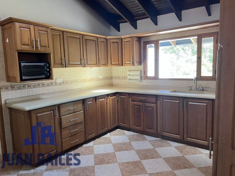 Casa en arriendo Antioquia Rionegro Centro 240 m2 Habitaciones 4 Baños 3 Garajes 2 Precio $5500000