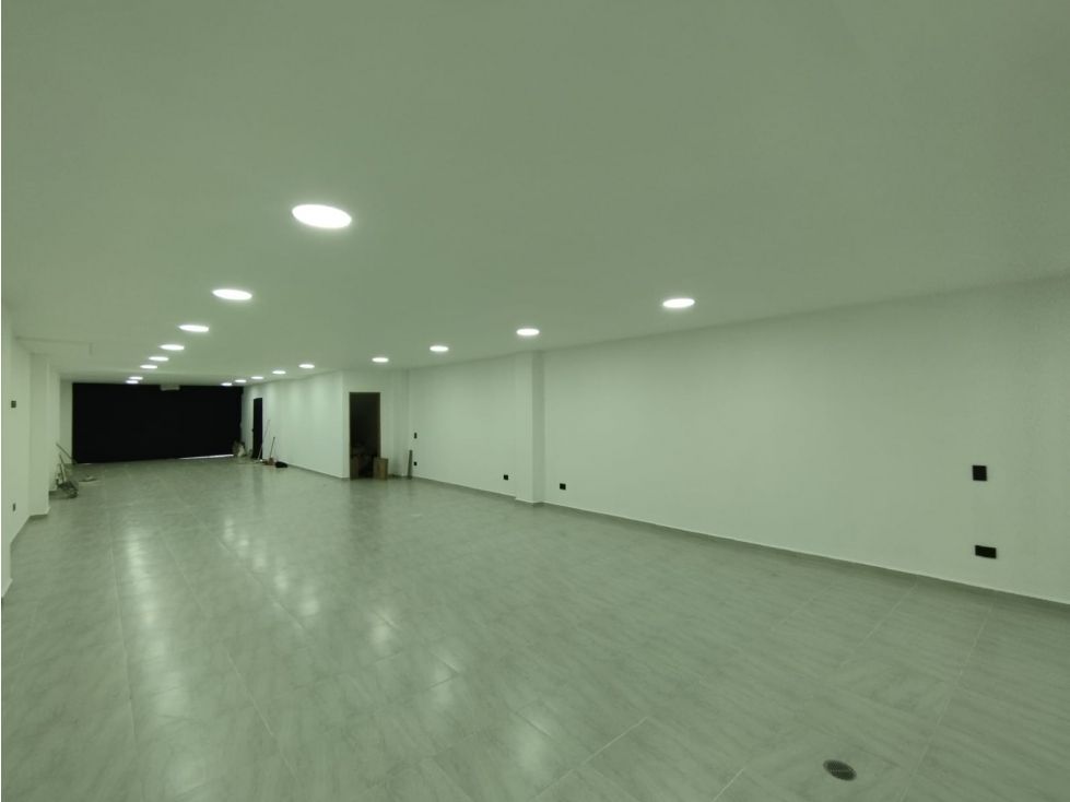Bodega en arriendo o venta Antioquia Medellín San Bernardo 200 m2 Habitaciones 0 Baños 1 Garajes 0 Precio venta $1000000000 Precio arriendo $9670000