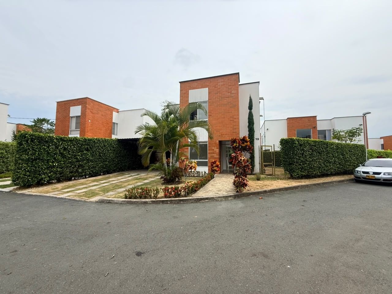 Casa en venta Valle Del Cauca Jamundí Br Senderos De La Morada 301 m2 Habitaciones 4 Baños 4 Garajes 4 Precio $650000000