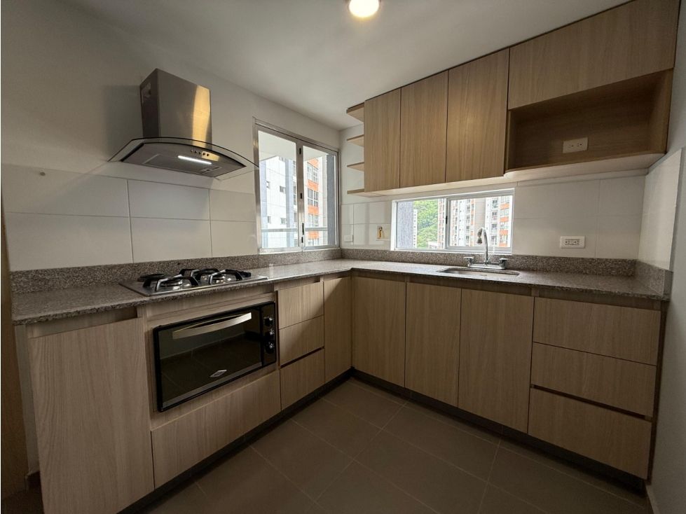 Apartamento en arriendo Antioquia Medellín Urbanizacion Cedros De La Colina 72 m2 Habitaciones 3 Baños 2 Garajes 1 Precio $3000000