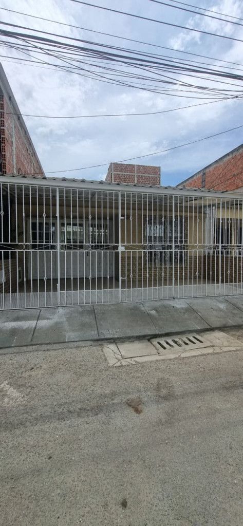 Casa en arriendo Valle Del Cauca Cali Alfonso López I Etapa 136 m2 Habitaciones 3 Baños 2 Garajes 1 Precio $900000