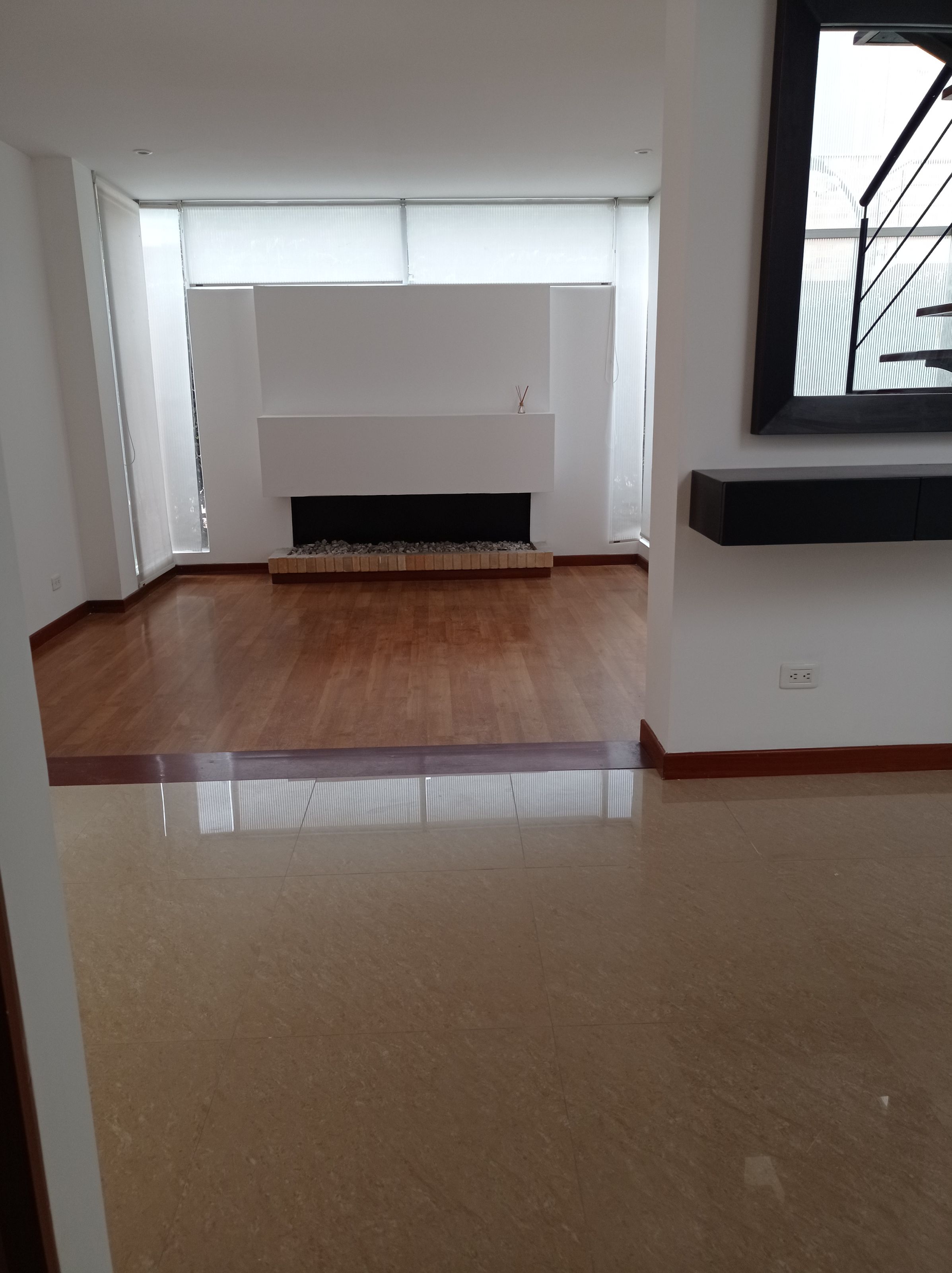 Casa en venta Cundinamarca Chía Bojaca 179 m2 Habitaciones 3 Baños 5 Garajes 2 Precio $880000000