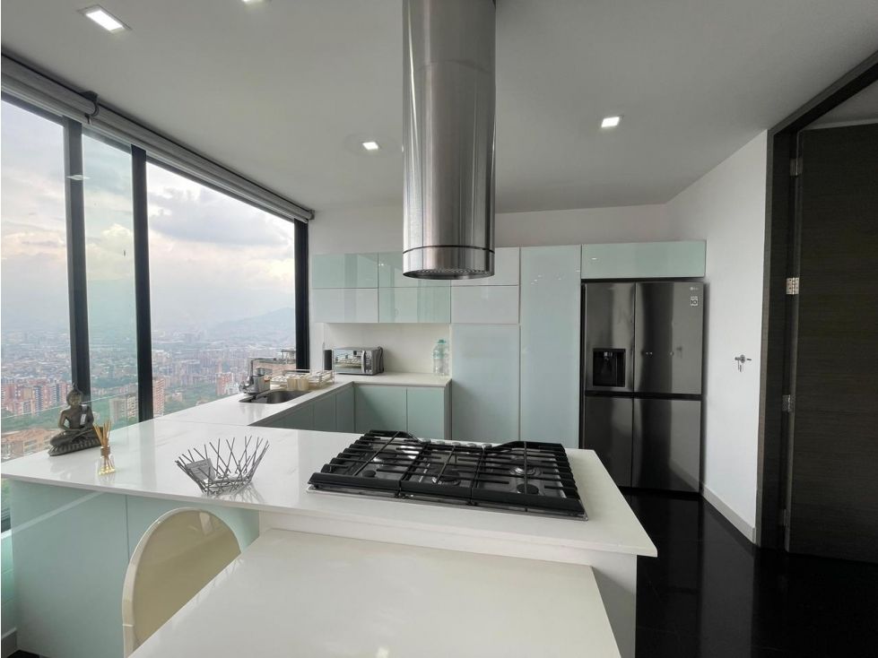 Apartamento en arriendo o venta Antioquia Medellín San Lucas 250 m2 Habitaciones 2 Baños 3 Garajes 2 Precio venta $2600000000 Precio arriendo $19600000