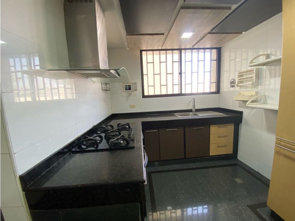 Apartamento en arriendo Atlántico Barranquilla Los Alpes 180 m2 Habitaciones 3 Baños 2 Garajes 1 Precio $2990000
