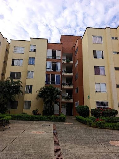 Apartamento en arriendo Valle Del Cauca Cali Cañaveralejo - Seguros Patria 80 m2 Habitaciones 3 Baños 2 Garajes 1 Precio $2000000
