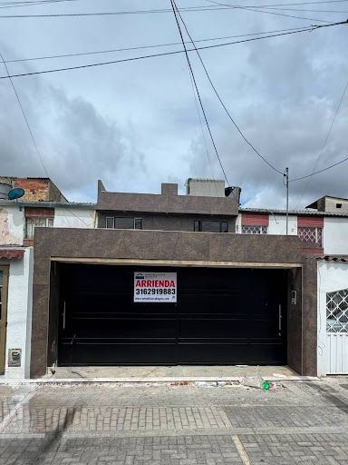 Casa en arriendo Cundinamarca Bogotá El Cedro 220 m2 Habitaciones 3 Baños 3 Garajes 3 Precio $4200000