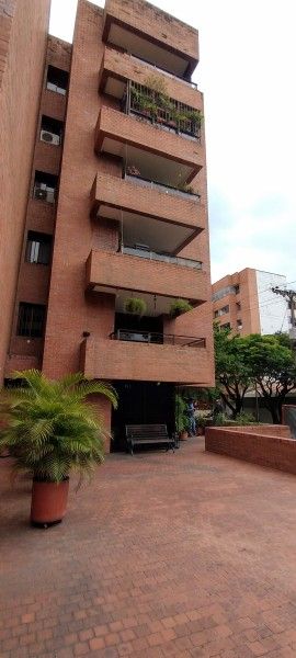 Apartamento en venta Valle Del Cauca Cali San Fernando Nuevo 160 m2 Habitaciones 3 Baños 2 Garajes 2 Precio $670000000
