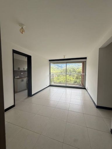 Apartamento en arriendo Antioquia Medellín La Castellana 70 m2 Habitaciones 2 Baños 2 Garajes 1 Precio $3600000